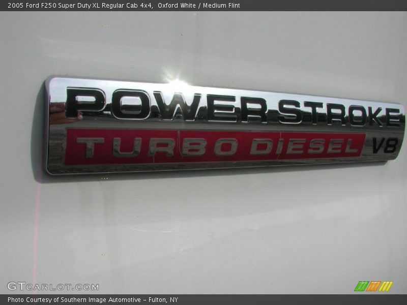 Oxford White / Medium Flint 2005 Ford F250 Super Duty XL Regular Cab 4x4