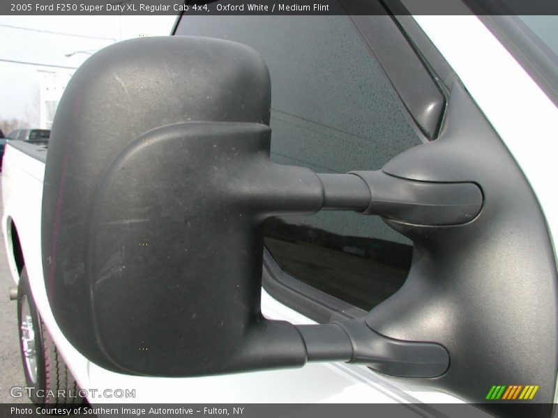 Oxford White / Medium Flint 2005 Ford F250 Super Duty XL Regular Cab 4x4