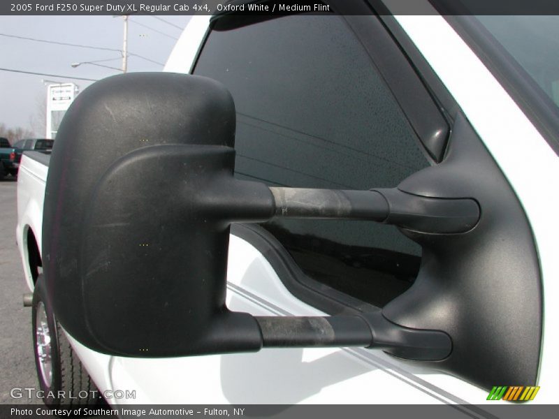 Oxford White / Medium Flint 2005 Ford F250 Super Duty XL Regular Cab 4x4