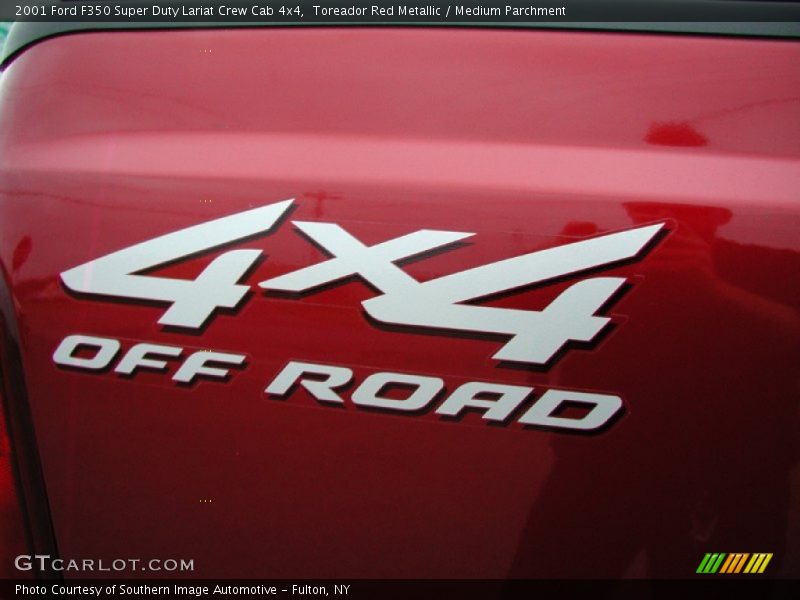  2001 F350 Super Duty Lariat Crew Cab 4x4 Logo