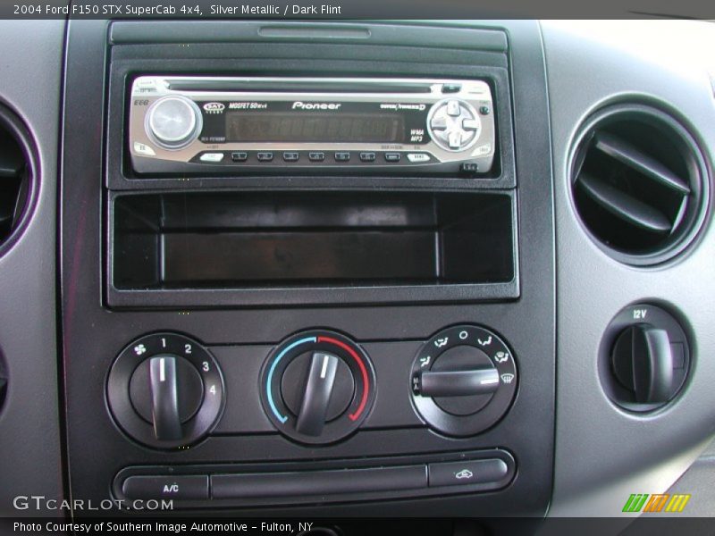 Silver Metallic / Dark Flint 2004 Ford F150 STX SuperCab 4x4