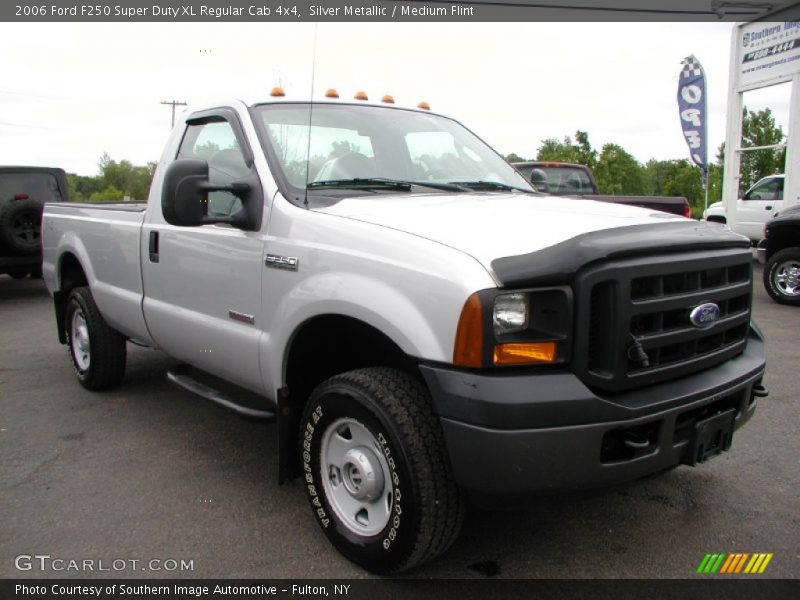 Silver Metallic / Medium Flint 2006 Ford F250 Super Duty XL Regular Cab 4x4