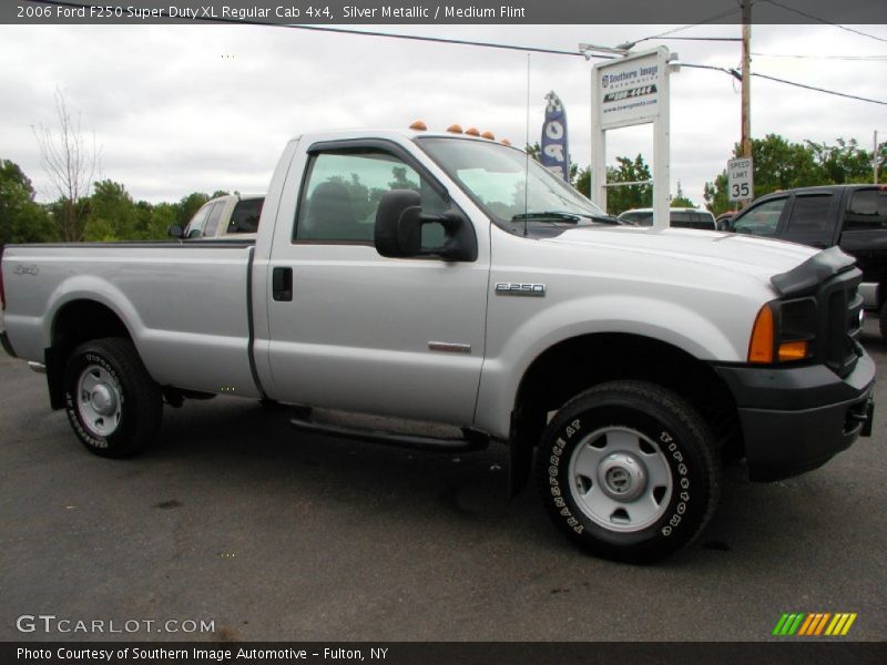 Silver Metallic / Medium Flint 2006 Ford F250 Super Duty XL Regular Cab 4x4