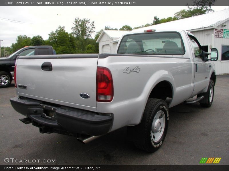 Silver Metallic / Medium Flint 2006 Ford F250 Super Duty XL Regular Cab 4x4