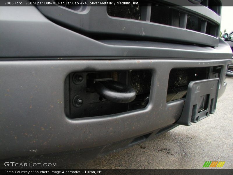 Silver Metallic / Medium Flint 2006 Ford F250 Super Duty XL Regular Cab 4x4