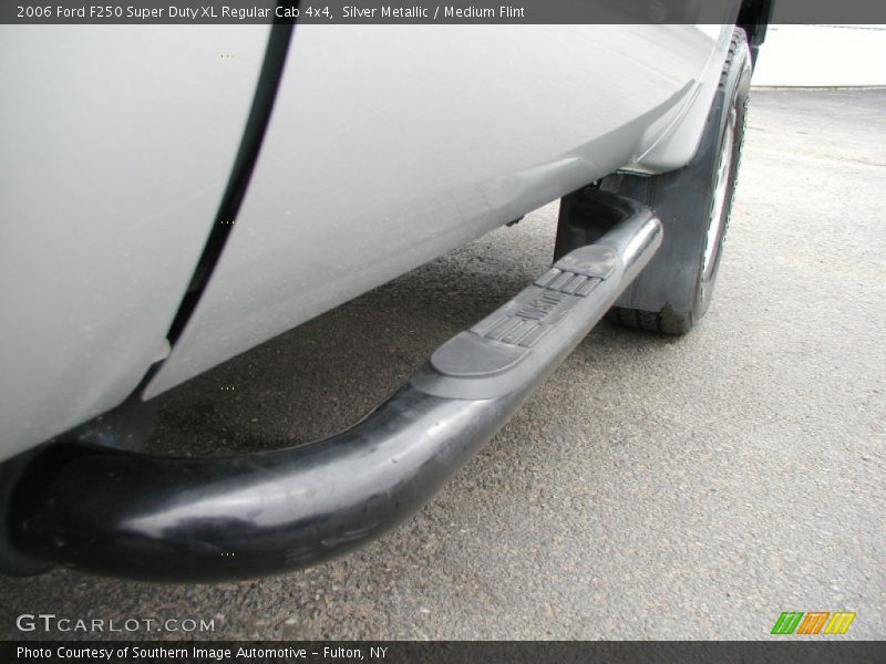 Silver Metallic / Medium Flint 2006 Ford F250 Super Duty XL Regular Cab 4x4