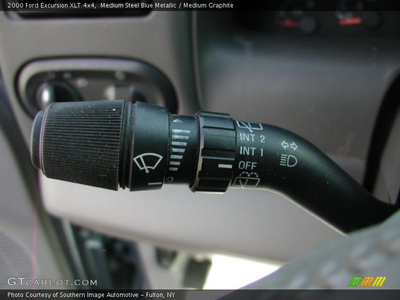 Controls of 2000 Excursion XLT 4x4