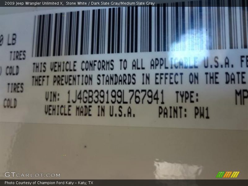 Stone White / Dark Slate Gray/Medium Slate Gray 2009 Jeep Wrangler Unlimited X
