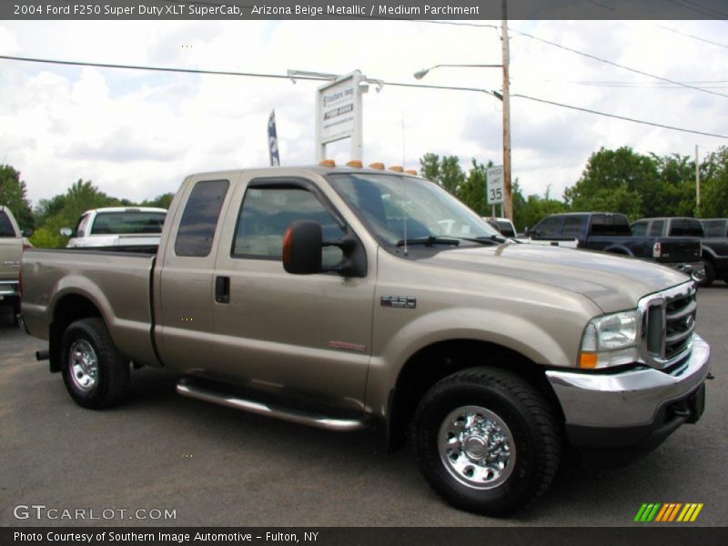 Arizona Beige Metallic / Medium Parchment 2004 Ford F250 Super Duty XLT SuperCab