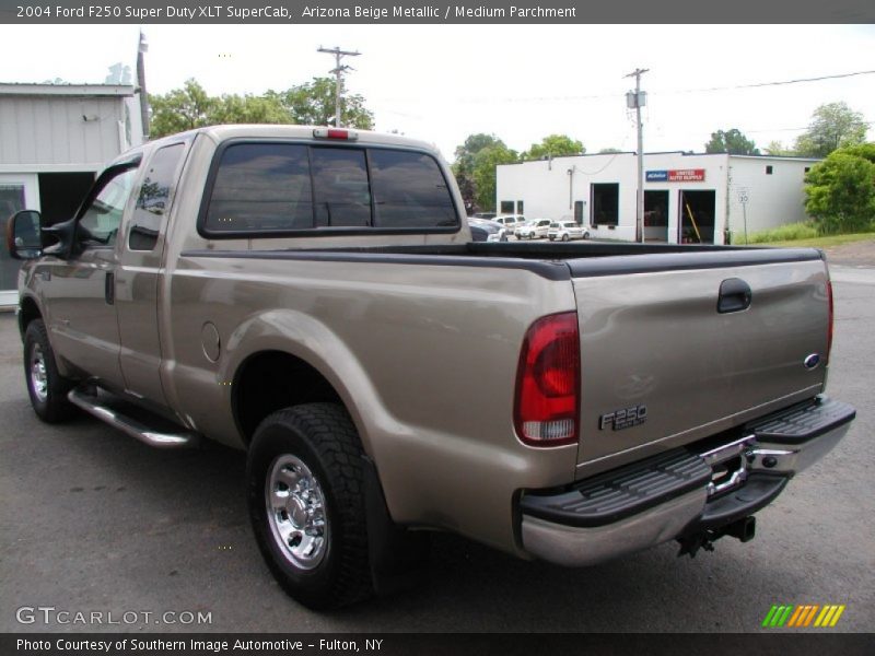 Arizona Beige Metallic / Medium Parchment 2004 Ford F250 Super Duty XLT SuperCab