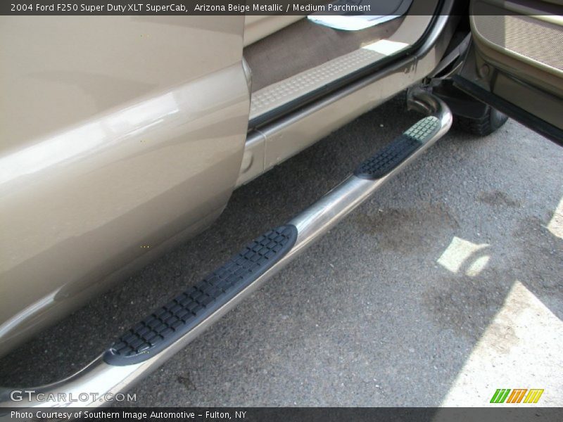 Arizona Beige Metallic / Medium Parchment 2004 Ford F250 Super Duty XLT SuperCab