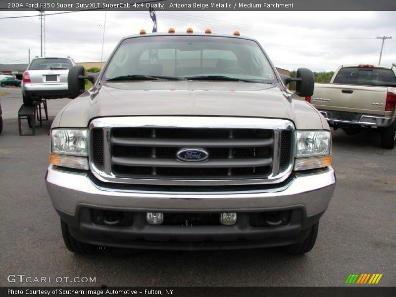 Arizona Beige Metallic / Medium Parchment 2004 Ford F350 Super Duty XLT SuperCab 4x4 Dually