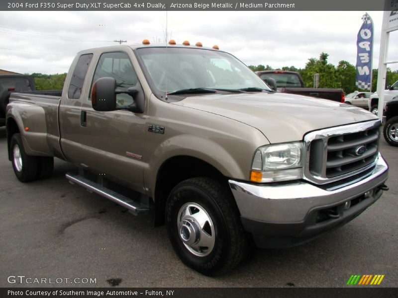 Front 3/4 View of 2004 F350 Super Duty XLT SuperCab 4x4 Dually