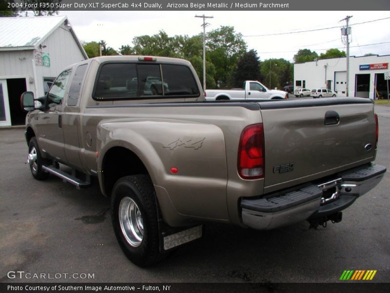 Arizona Beige Metallic / Medium Parchment 2004 Ford F350 Super Duty XLT SuperCab 4x4 Dually