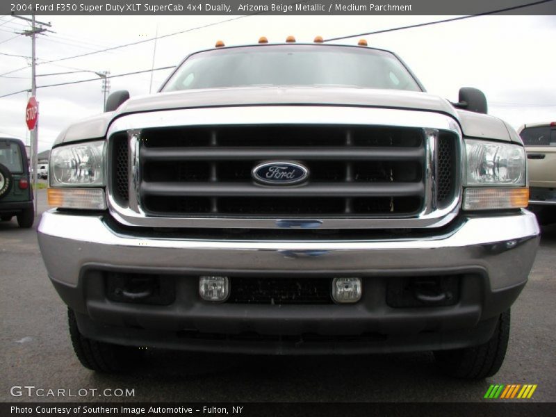 Arizona Beige Metallic / Medium Parchment 2004 Ford F350 Super Duty XLT SuperCab 4x4 Dually