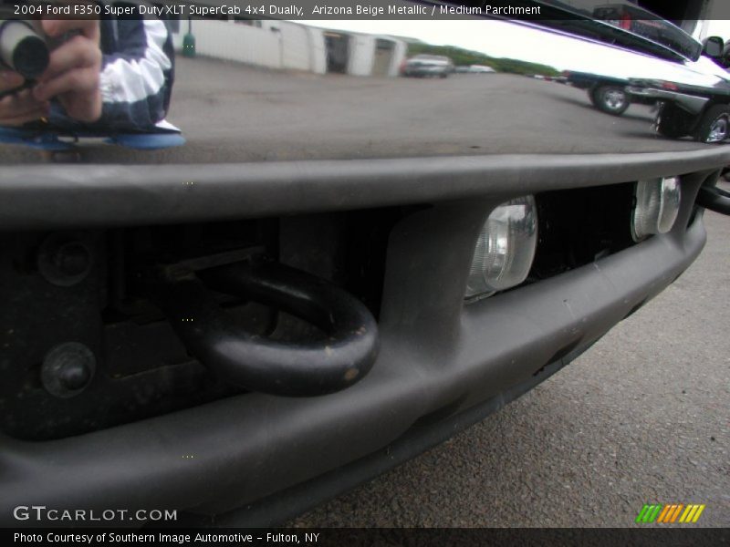 Arizona Beige Metallic / Medium Parchment 2004 Ford F350 Super Duty XLT SuperCab 4x4 Dually