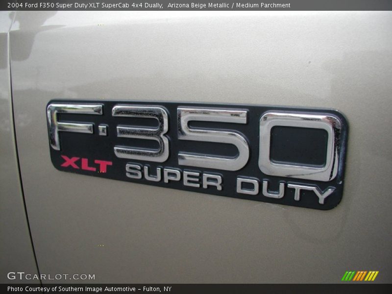  2004 F350 Super Duty XLT SuperCab 4x4 Dually Logo