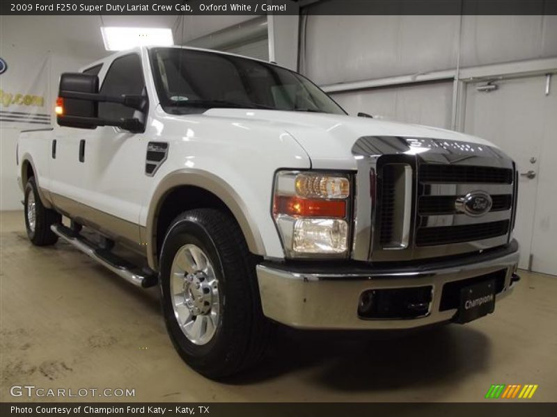 Oxford White / Camel 2009 Ford F250 Super Duty Lariat Crew Cab
