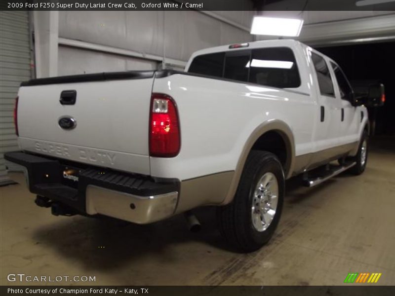 Oxford White / Camel 2009 Ford F250 Super Duty Lariat Crew Cab