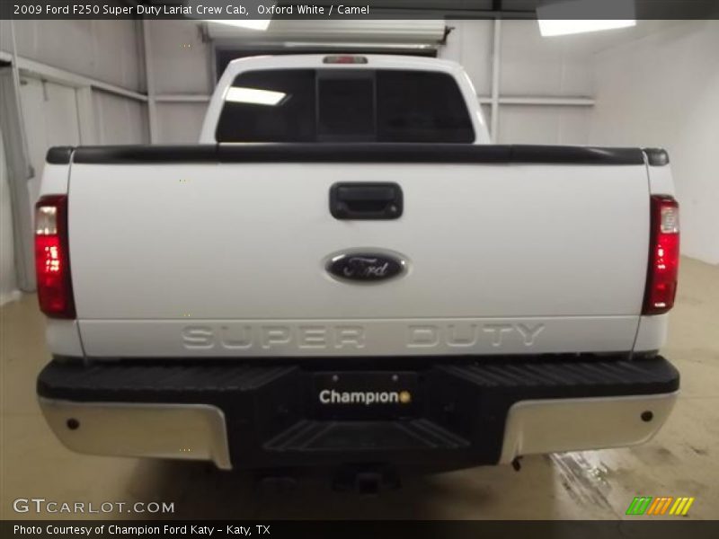 Oxford White / Camel 2009 Ford F250 Super Duty Lariat Crew Cab