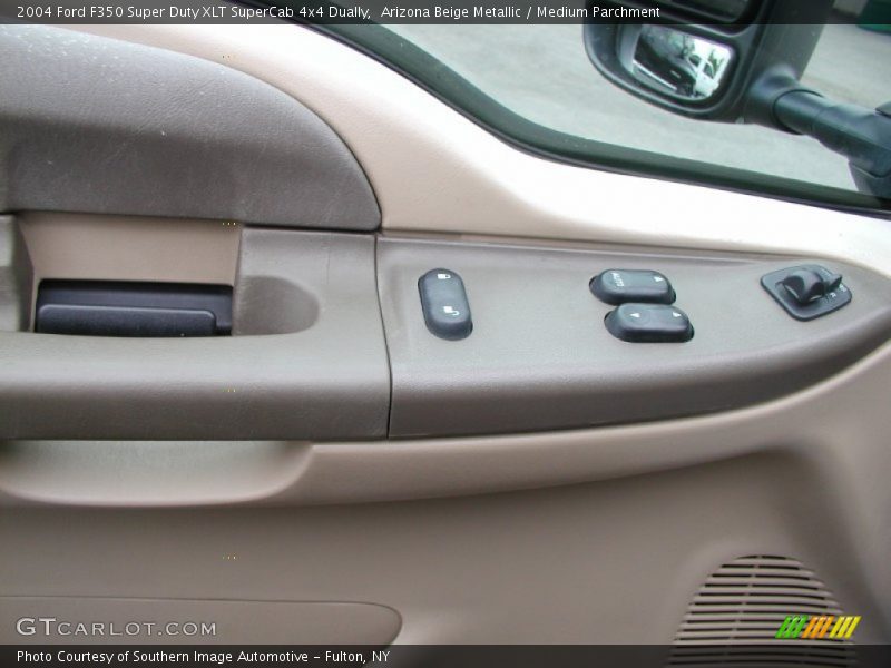 Arizona Beige Metallic / Medium Parchment 2004 Ford F350 Super Duty XLT SuperCab 4x4 Dually