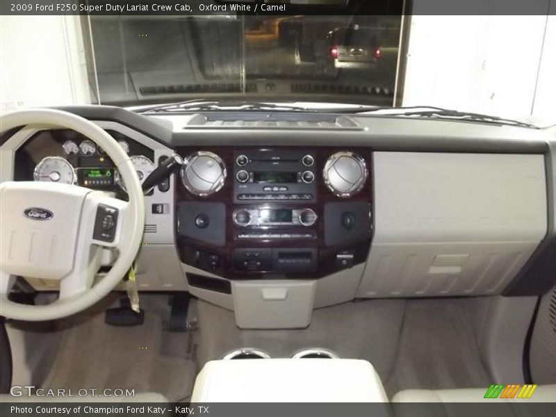 Oxford White / Camel 2009 Ford F250 Super Duty Lariat Crew Cab