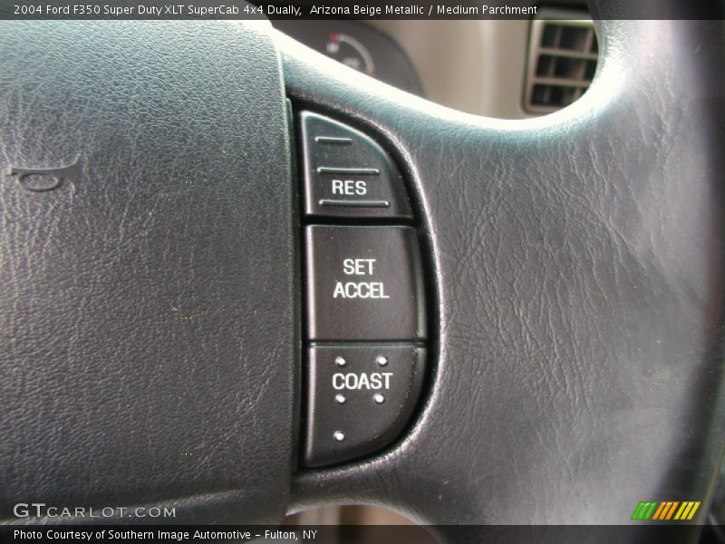Arizona Beige Metallic / Medium Parchment 2004 Ford F350 Super Duty XLT SuperCab 4x4 Dually