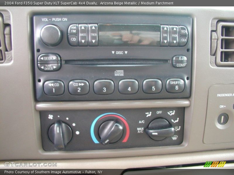 Audio System of 2004 F350 Super Duty XLT SuperCab 4x4 Dually