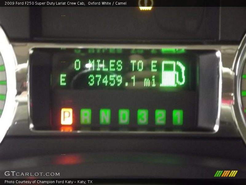 Oxford White / Camel 2009 Ford F250 Super Duty Lariat Crew Cab