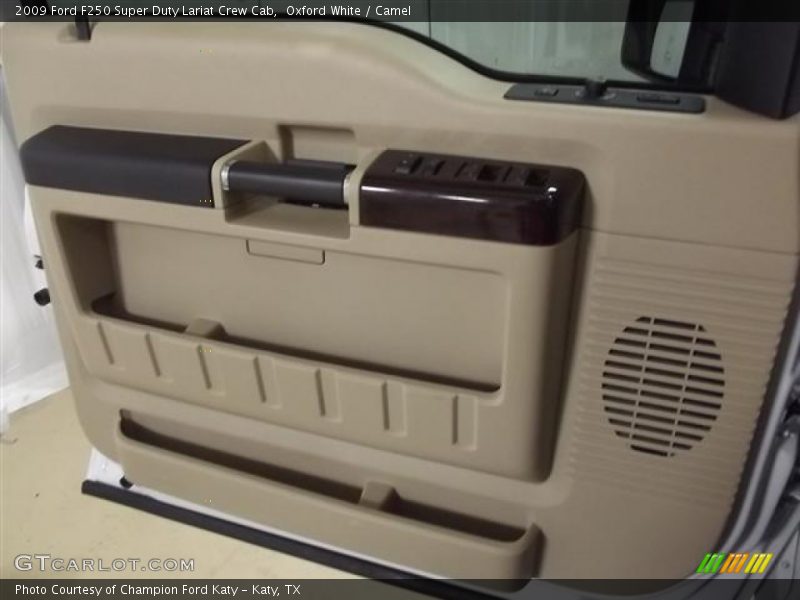 Oxford White / Camel 2009 Ford F250 Super Duty Lariat Crew Cab