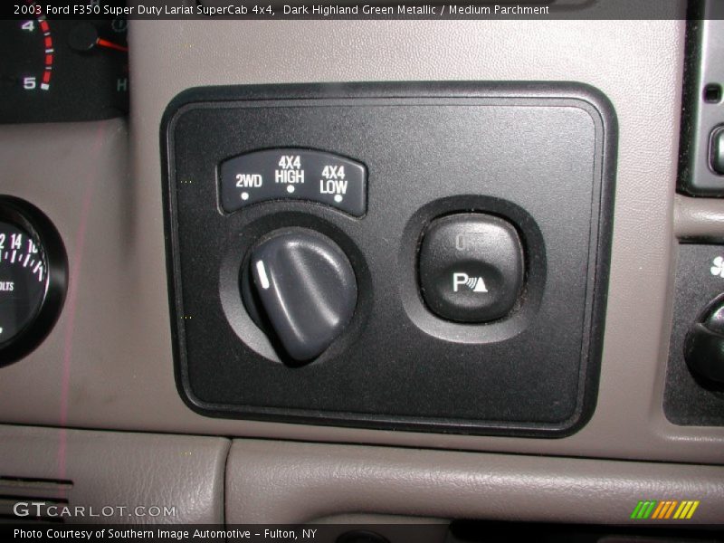 Dark Highland Green Metallic / Medium Parchment 2003 Ford F350 Super Duty Lariat SuperCab 4x4
