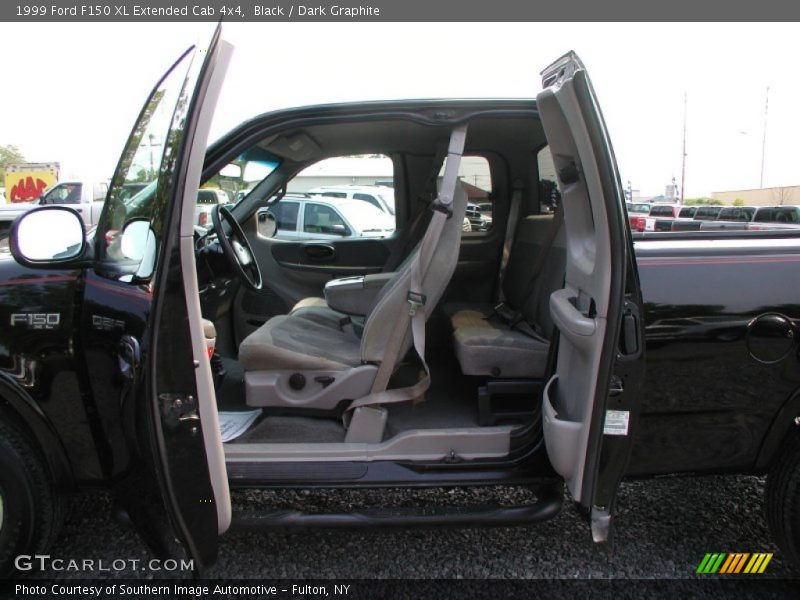 Black / Dark Graphite 1999 Ford F150 XL Extended Cab 4x4