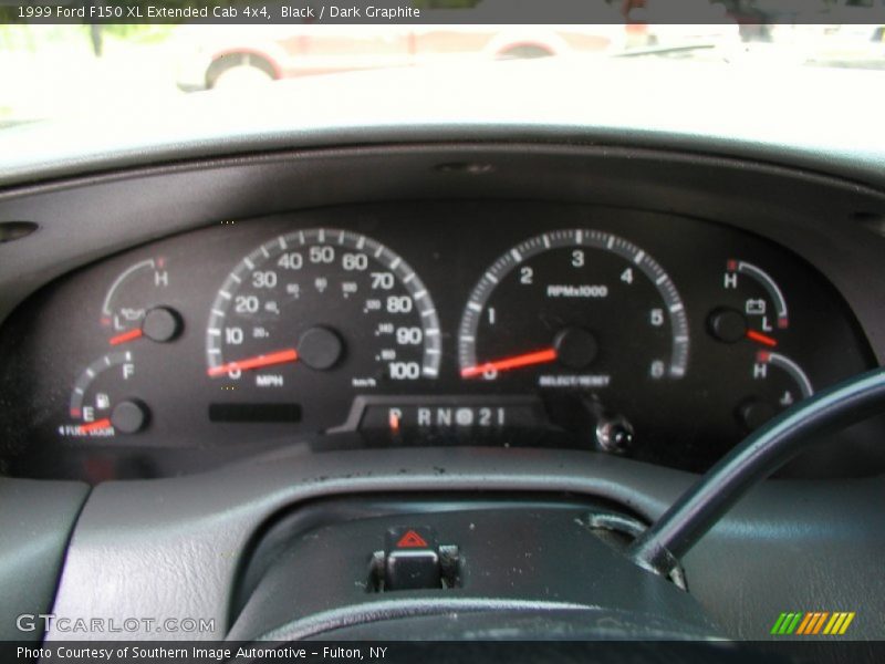 Black / Dark Graphite 1999 Ford F150 XL Extended Cab 4x4
