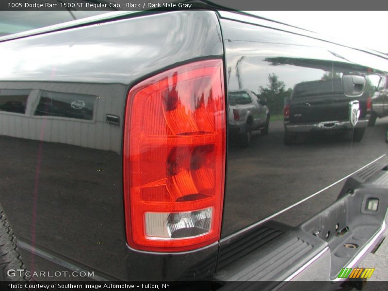 Black / Dark Slate Gray 2005 Dodge Ram 1500 ST Regular Cab