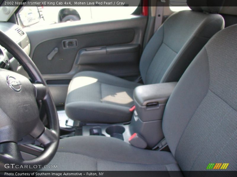 Molten Lava Red Pearl / Gray 2002 Nissan Frontier XE King Cab 4x4