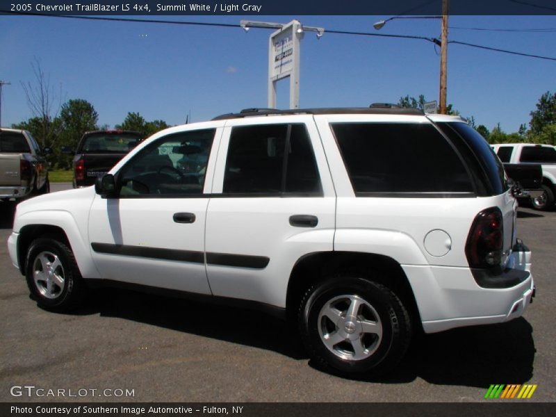 Summit White / Light Gray 2005 Chevrolet TrailBlazer LS 4x4
