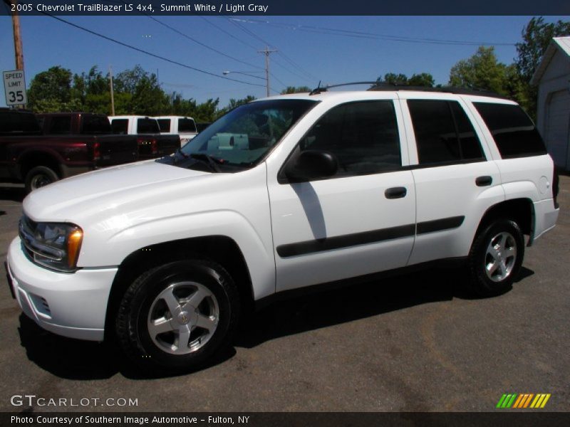 Summit White / Light Gray 2005 Chevrolet TrailBlazer LS 4x4