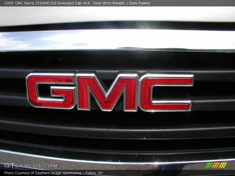 Silver Birch Metallic / Dark Pewter 2005 GMC Sierra 2500HD SLE Extended Cab 4x4