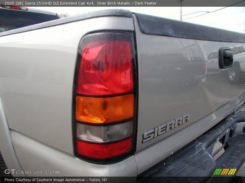 Silver Birch Metallic / Dark Pewter 2005 GMC Sierra 2500HD SLE Extended Cab 4x4