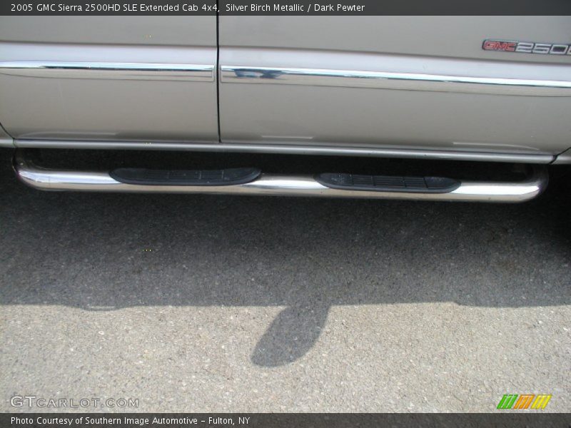 Silver Birch Metallic / Dark Pewter 2005 GMC Sierra 2500HD SLE Extended Cab 4x4