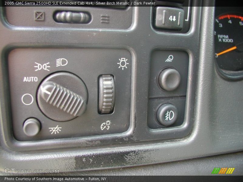 Silver Birch Metallic / Dark Pewter 2005 GMC Sierra 2500HD SLE Extended Cab 4x4