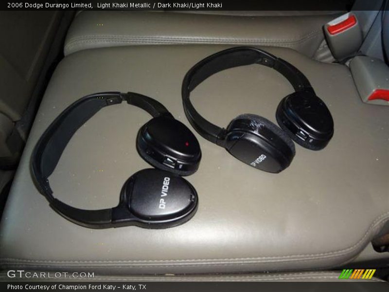 Light Khaki Metallic / Dark Khaki/Light Khaki 2006 Dodge Durango Limited