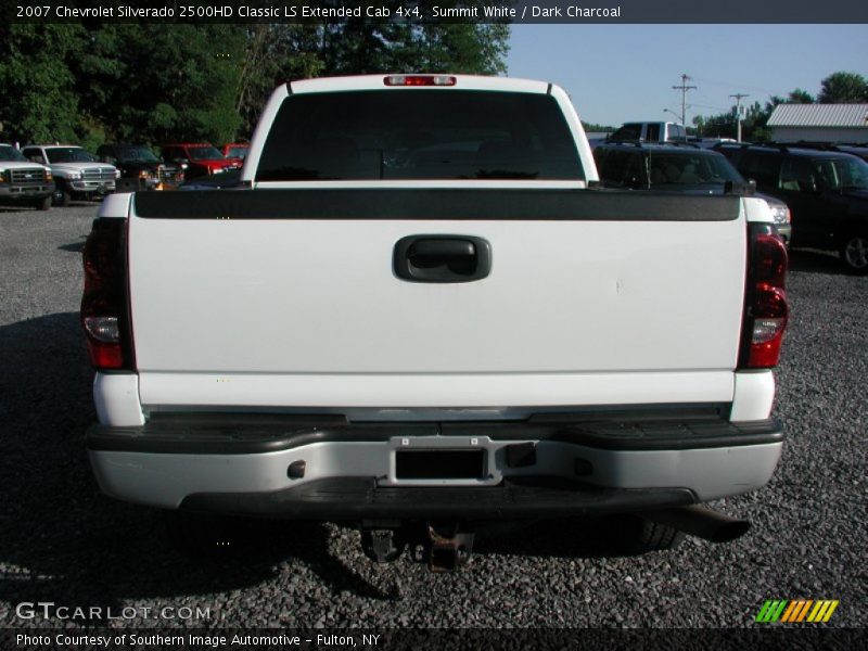 Summit White / Dark Charcoal 2007 Chevrolet Silverado 2500HD Classic LS Extended Cab 4x4