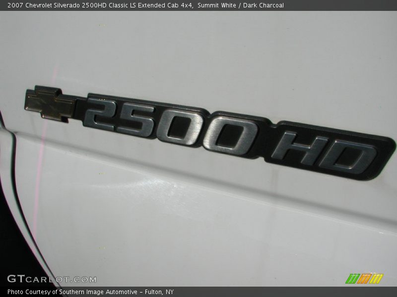Summit White / Dark Charcoal 2007 Chevrolet Silverado 2500HD Classic LS Extended Cab 4x4