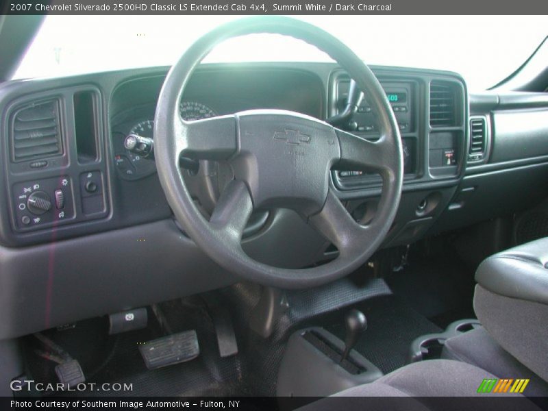 Summit White / Dark Charcoal 2007 Chevrolet Silverado 2500HD Classic LS Extended Cab 4x4