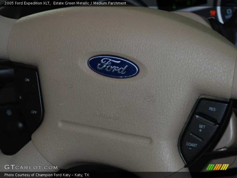Estate Green Metallic / Medium Parchment 2005 Ford Expedition XLT