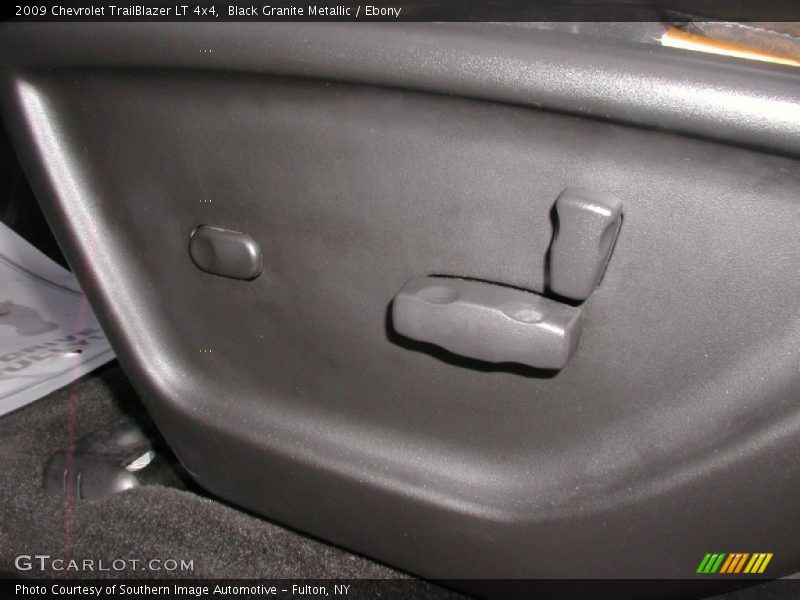 Black Granite Metallic / Ebony 2009 Chevrolet TrailBlazer LT 4x4