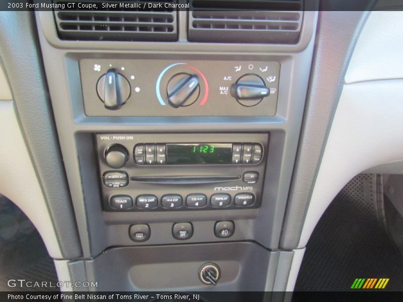 Silver Metallic / Dark Charcoal 2003 Ford Mustang GT Coupe