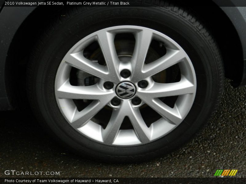 Platinum Grey Metallic / Titan Black 2010 Volkswagen Jetta SE Sedan