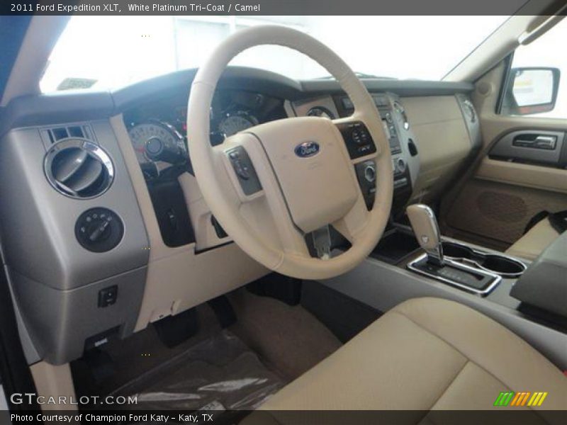 White Platinum Tri-Coat / Camel 2011 Ford Expedition XLT